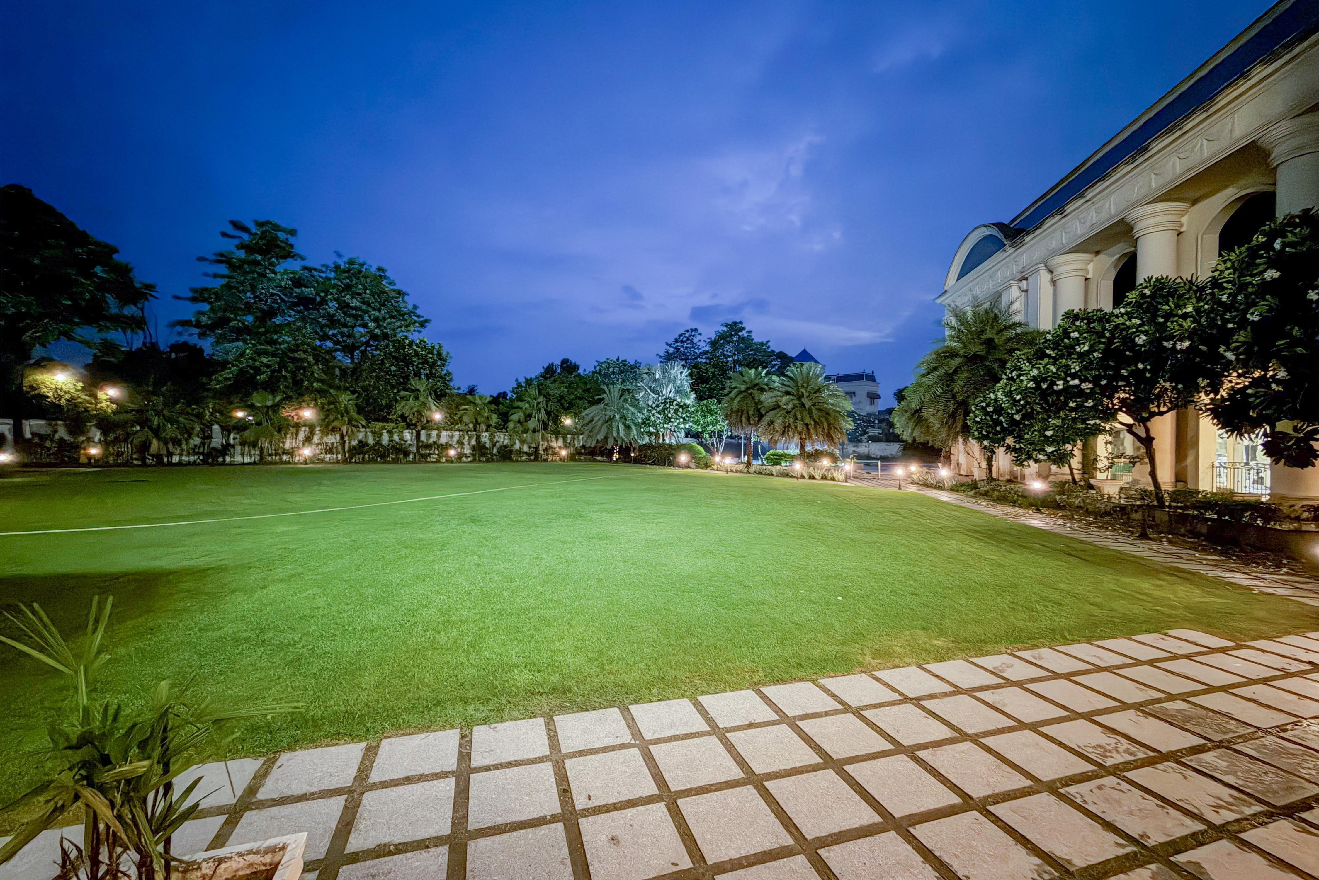 THE PARADISE HOMESTAY - Tap to explore photos