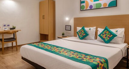 Treebo Sagar Inn Room Type - Deluxe Room