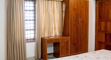 Thamburu Inn by Zennor Room Type - Upper Floor Bedroom with Private Balcony