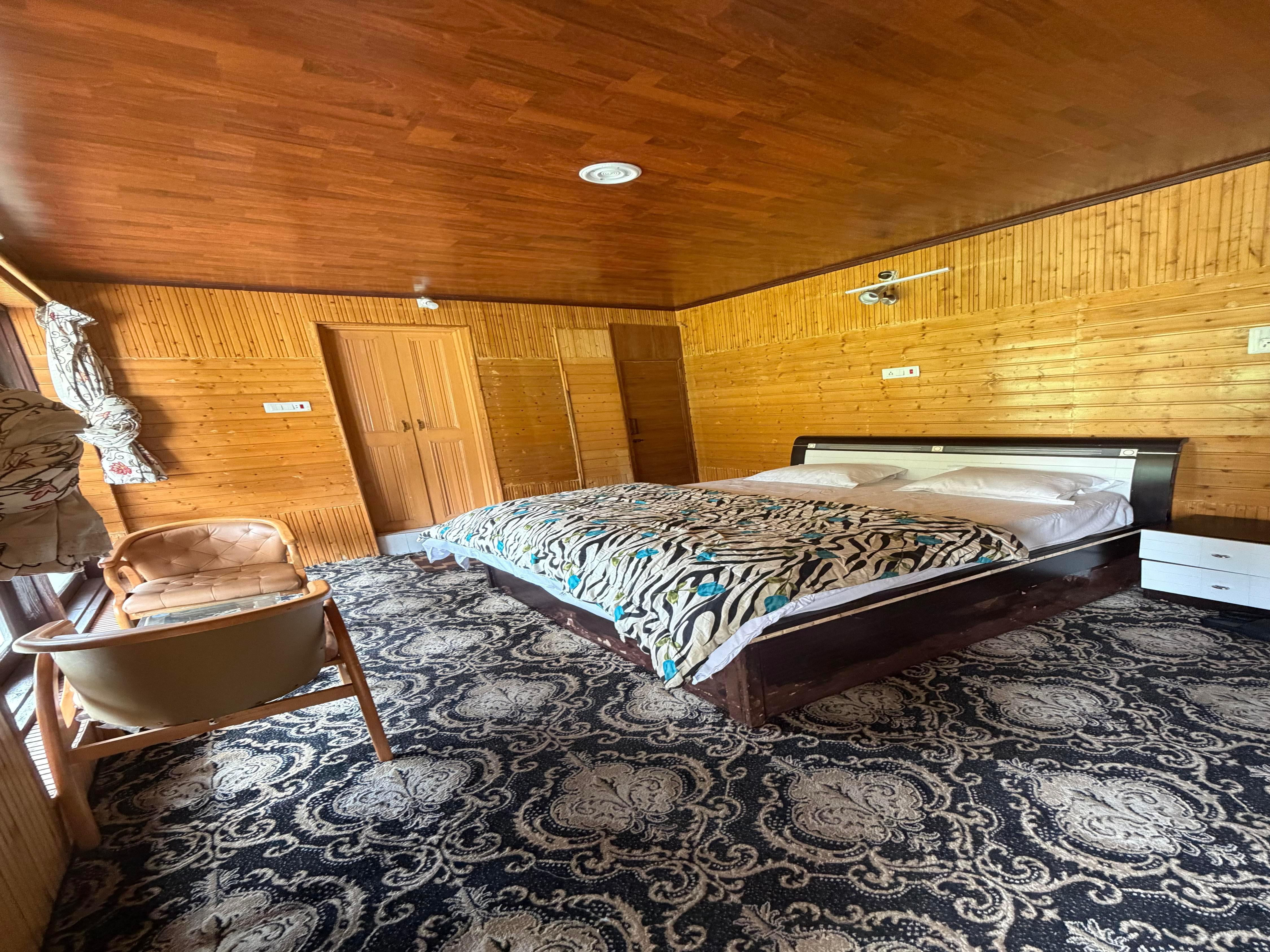 Sonamarg club - Tap to explore photos