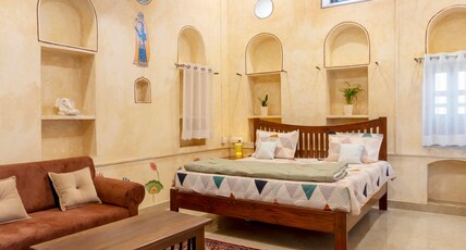 Chaubeyji's Heritage Hotel Room Type - Deluxe Junior Suite