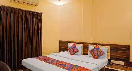 HOTEL CLUB METRO Room Type - Deluxe Room with Air Conditioning HOTEL CLUB METRO Room Type - Deluxe Room with Air Conditioning