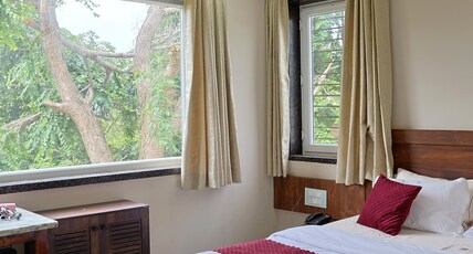 HOTEL OMKARA VIEW PALACE Room Type - Deluxe Twin Room