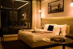 Elegant luxe Studio with Aravali View