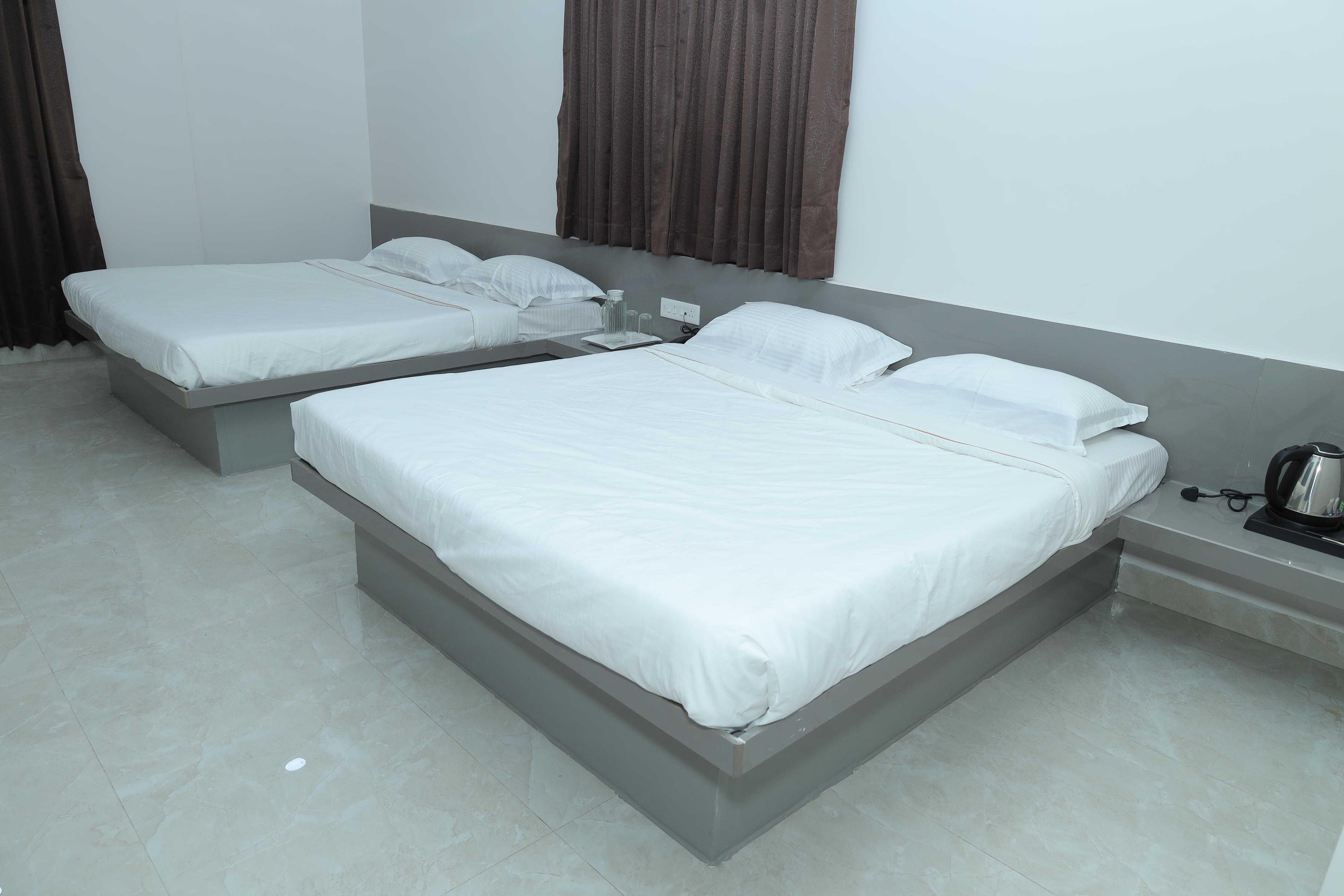 Hotel Shreyash - Tap to explore photos