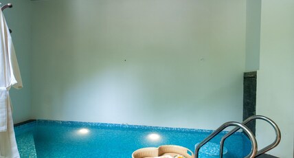 Crystal Hive By SpicyMango Room Type - Crystal Private Pool Room