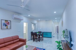 Address of The Crown Homestay