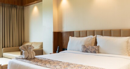 Centre Point Amravati Room Type - Premium