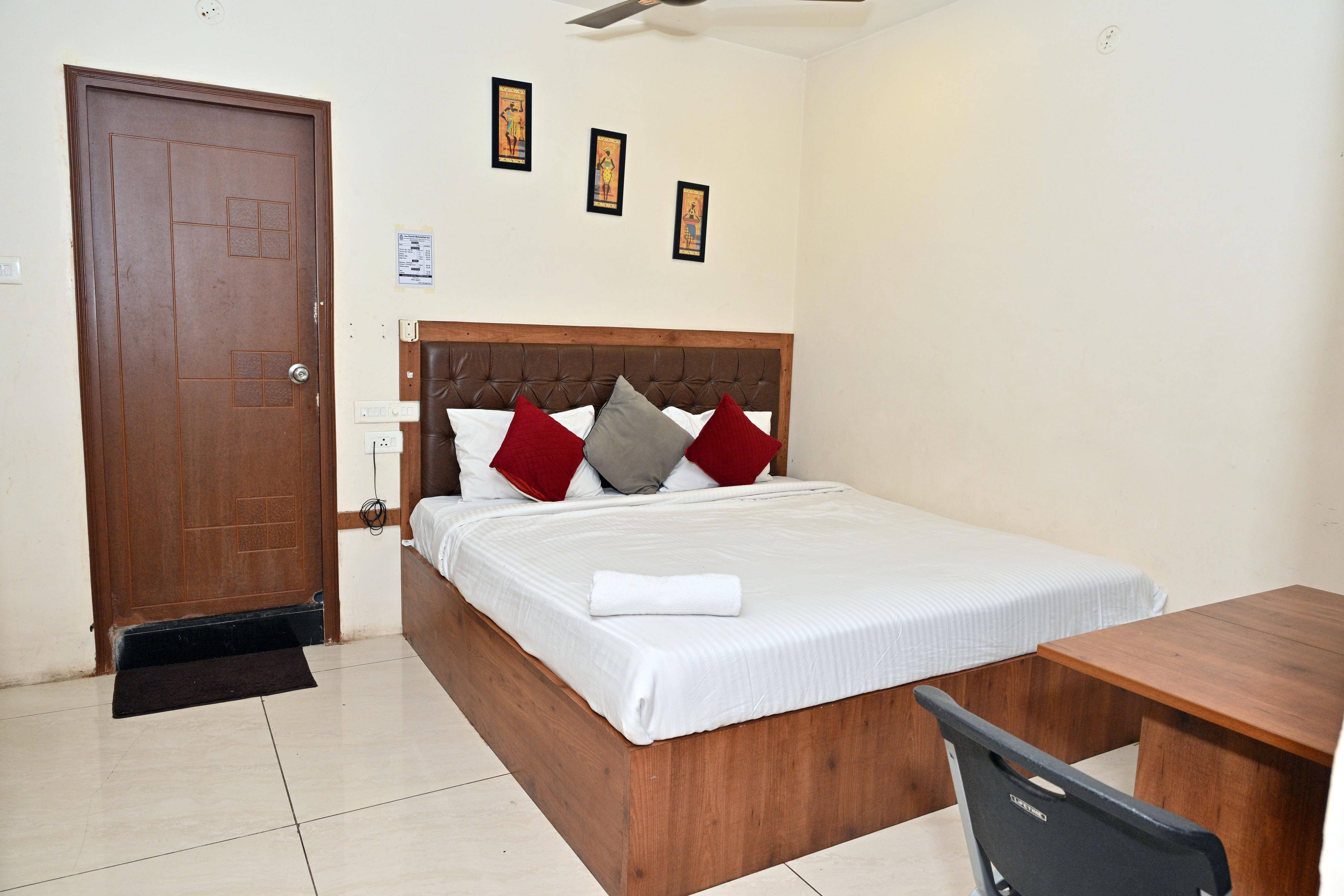 Hotel Ganesh Mahalakshmi Inn - Tap to explore photos