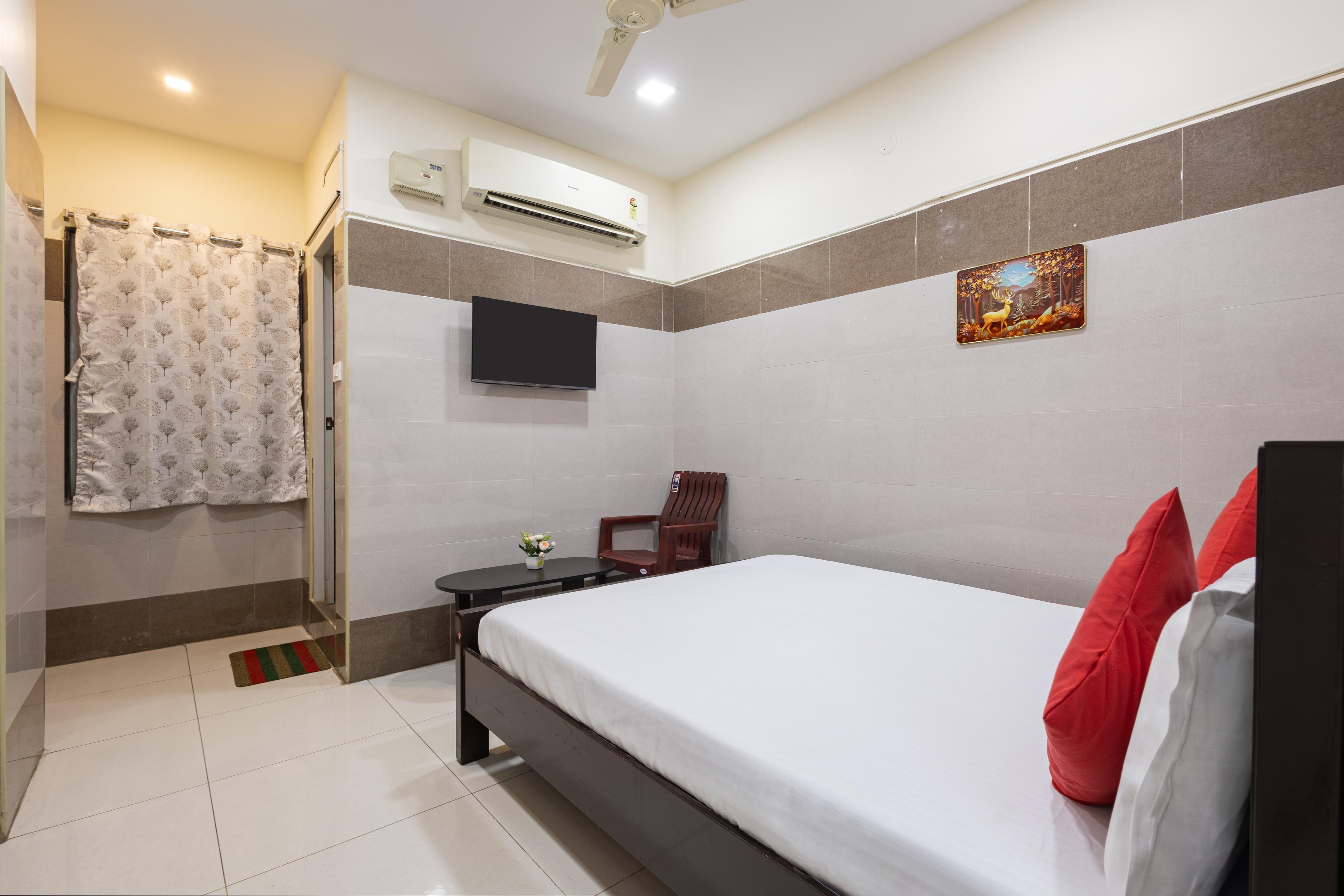 Sapthami Luxury Rooms - Tap to explore photos