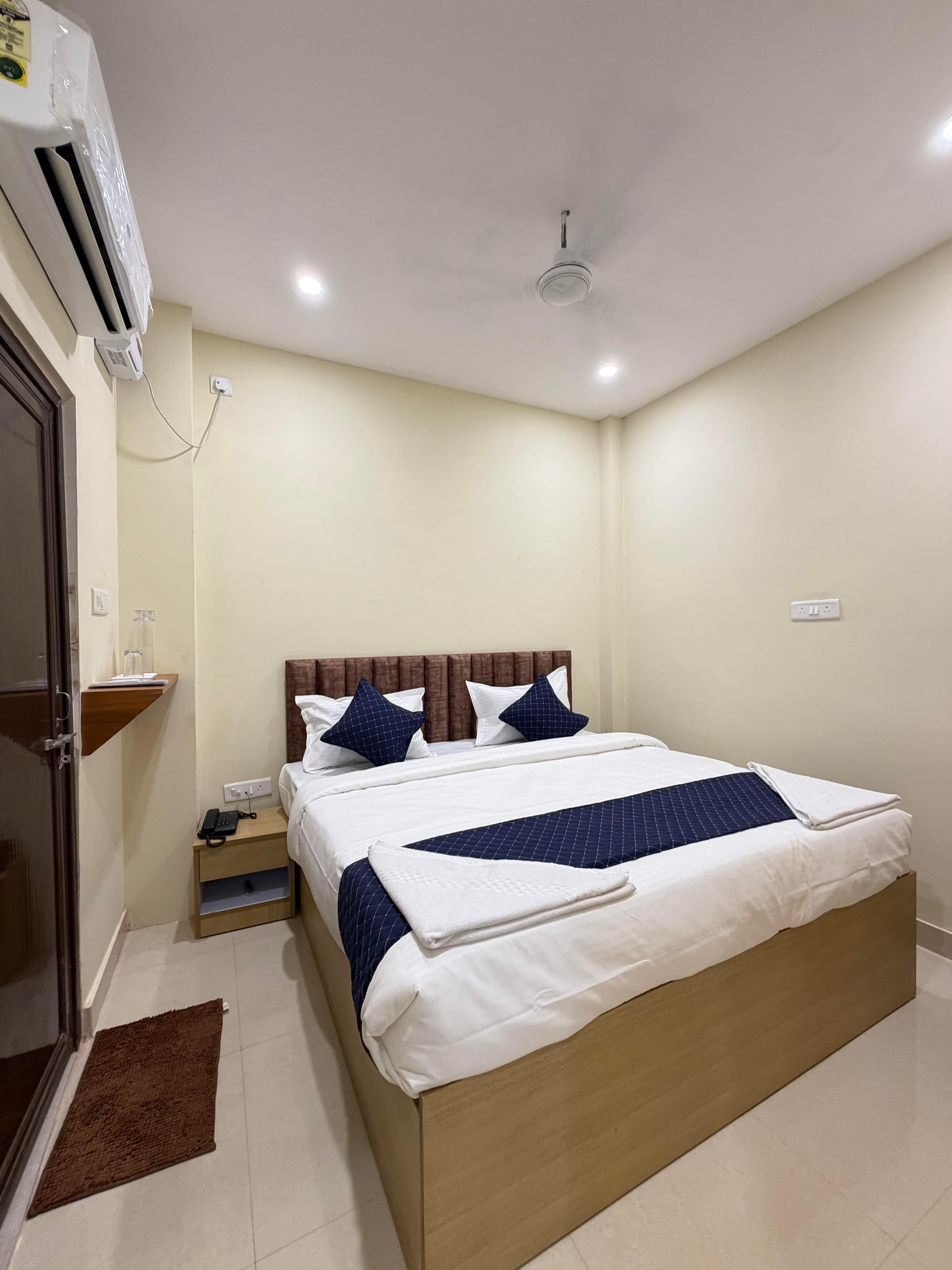 Hotel Tapovan Inn - Tap to explore photos