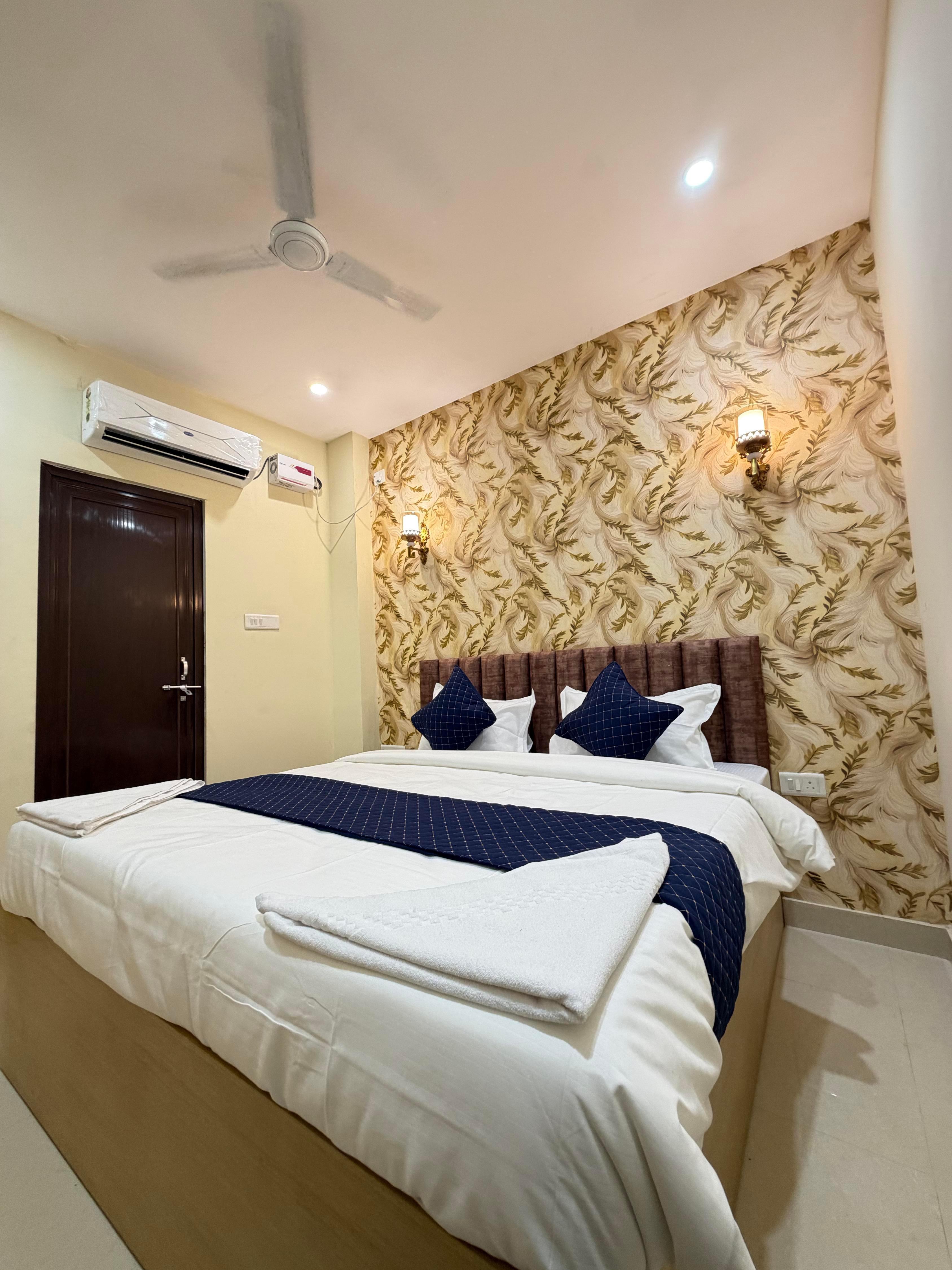 Hotel Tapovan Inn - Tap to explore photos