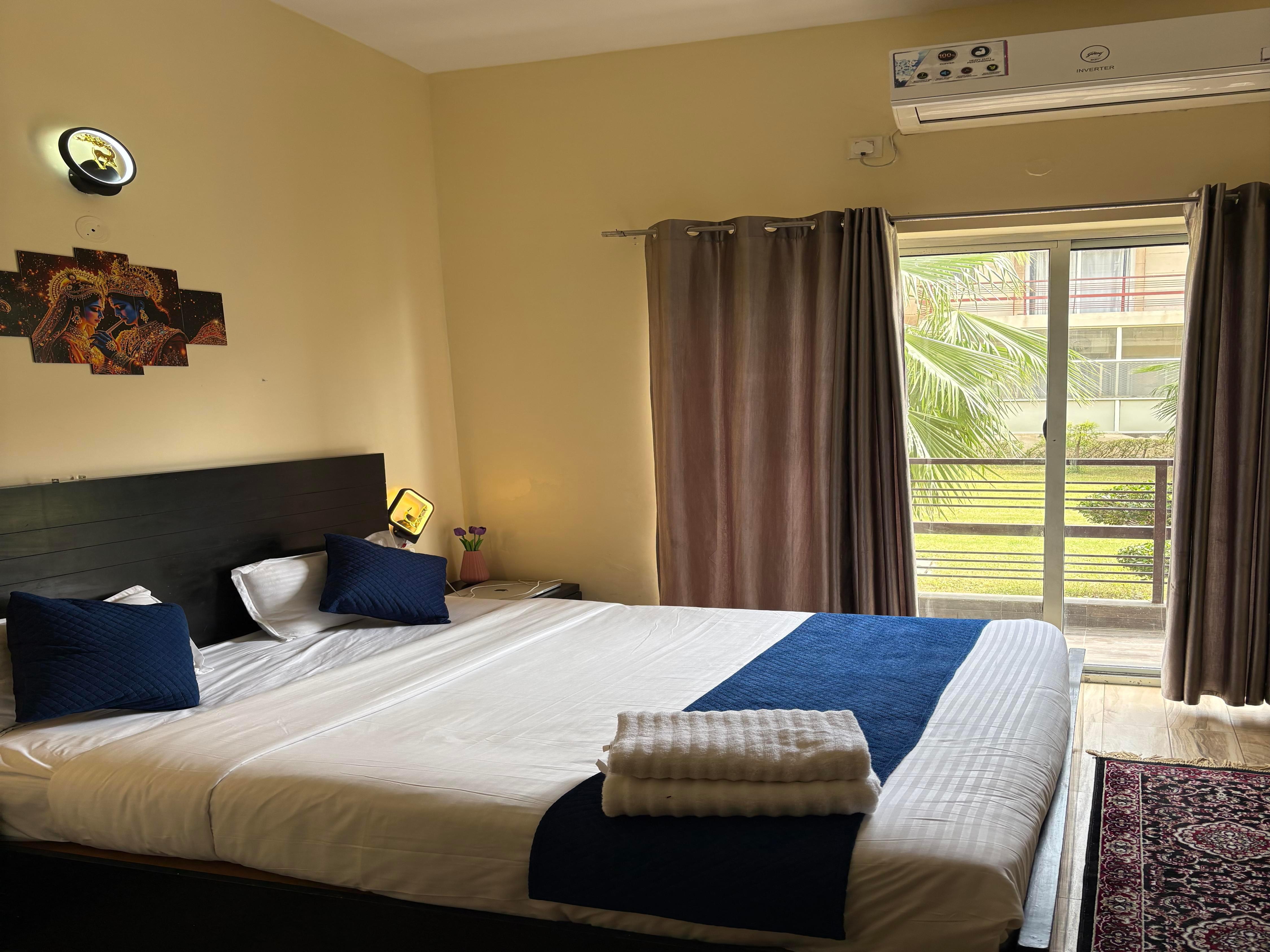 Vrindavan Retreat Near Prem Mandir - Tap to explore photos