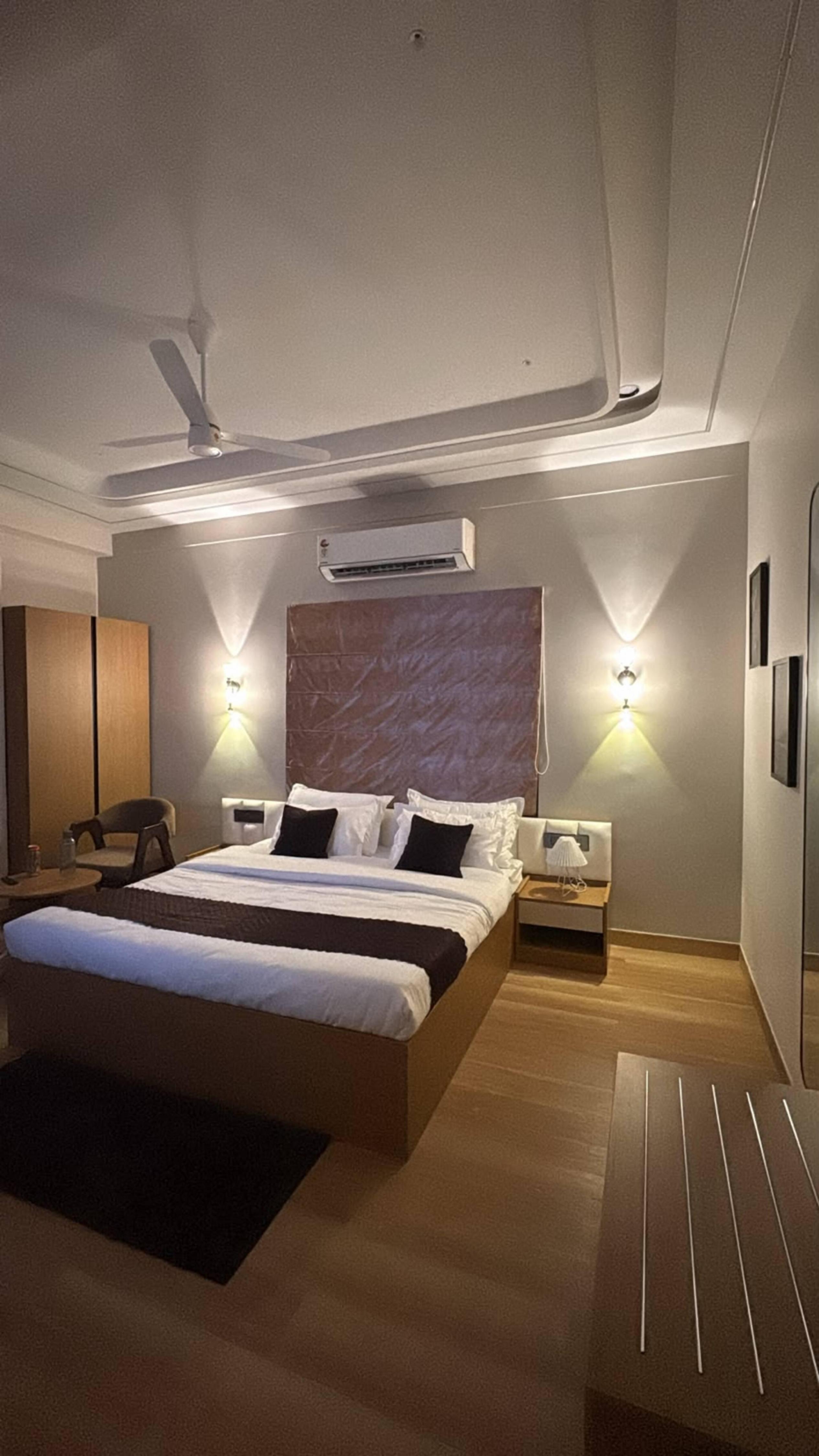 The Royale Loft 01 3BHK in Udaipur City Centre - Tap to explore photos