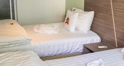 Dwija Hotel & Suite Room Type - Delux Room with Garden View
