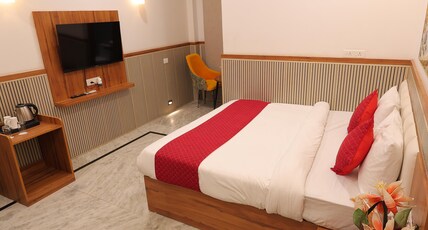 The grand bhopat palace Room Type - AC DELUXE ROOM WITH WI-FI AND POWER BACKUP The grand bhopat palace Room Type - AC DELUXE ROOM WITH WI-FI AND POWER BACKUP