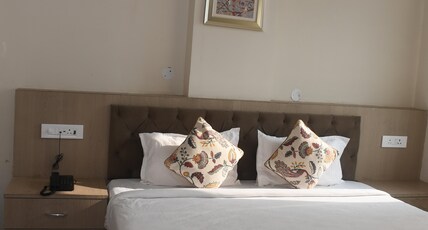 HOTEL SHREE GANGA PALACE Room Type - PREMIUM ROOM