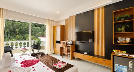 Munnar Mahal By Bloom Hospitality Room Type - Premium Mountain View AC with Balcony Munnar Mahal By Bloom Hospitality Room Type - Premium Mountain View AC with Balcony