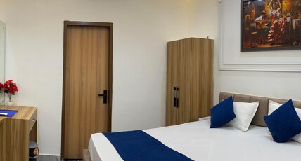 The crystal Inn Room Type - Bedroom 303