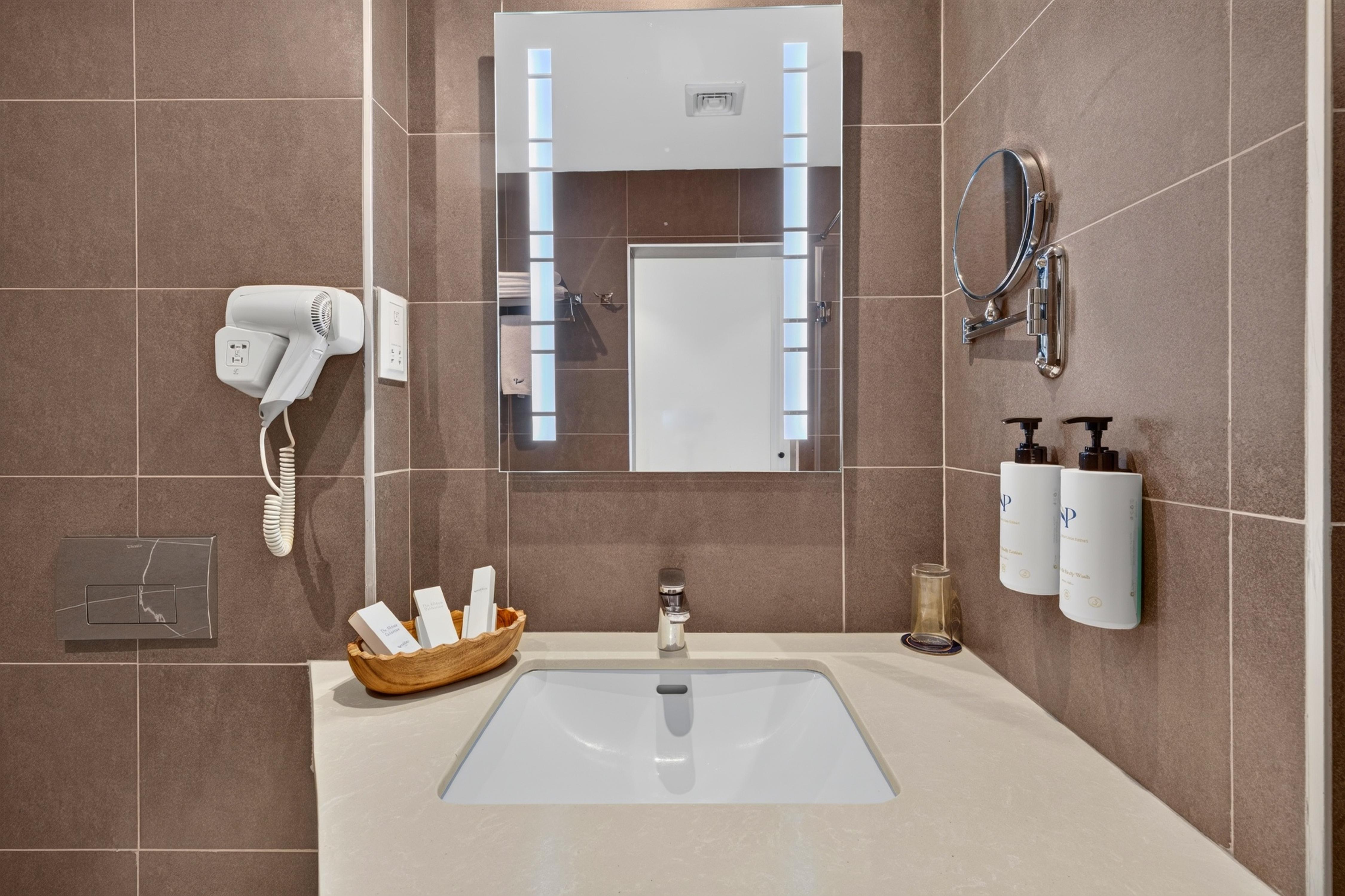 PrideInn Westlands Luxury Boutique Hotel - Tap to explore photos