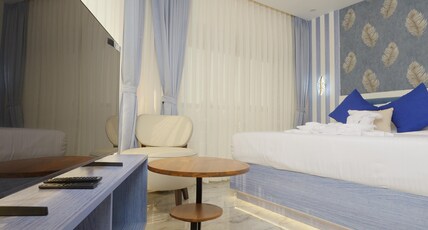 Avyukt View Room Type - Classic Room
