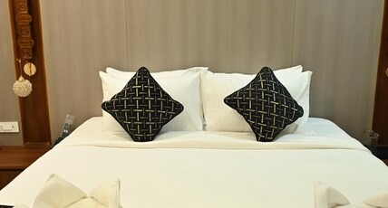 Singh Empire Room Type - Premium Deluxe Room