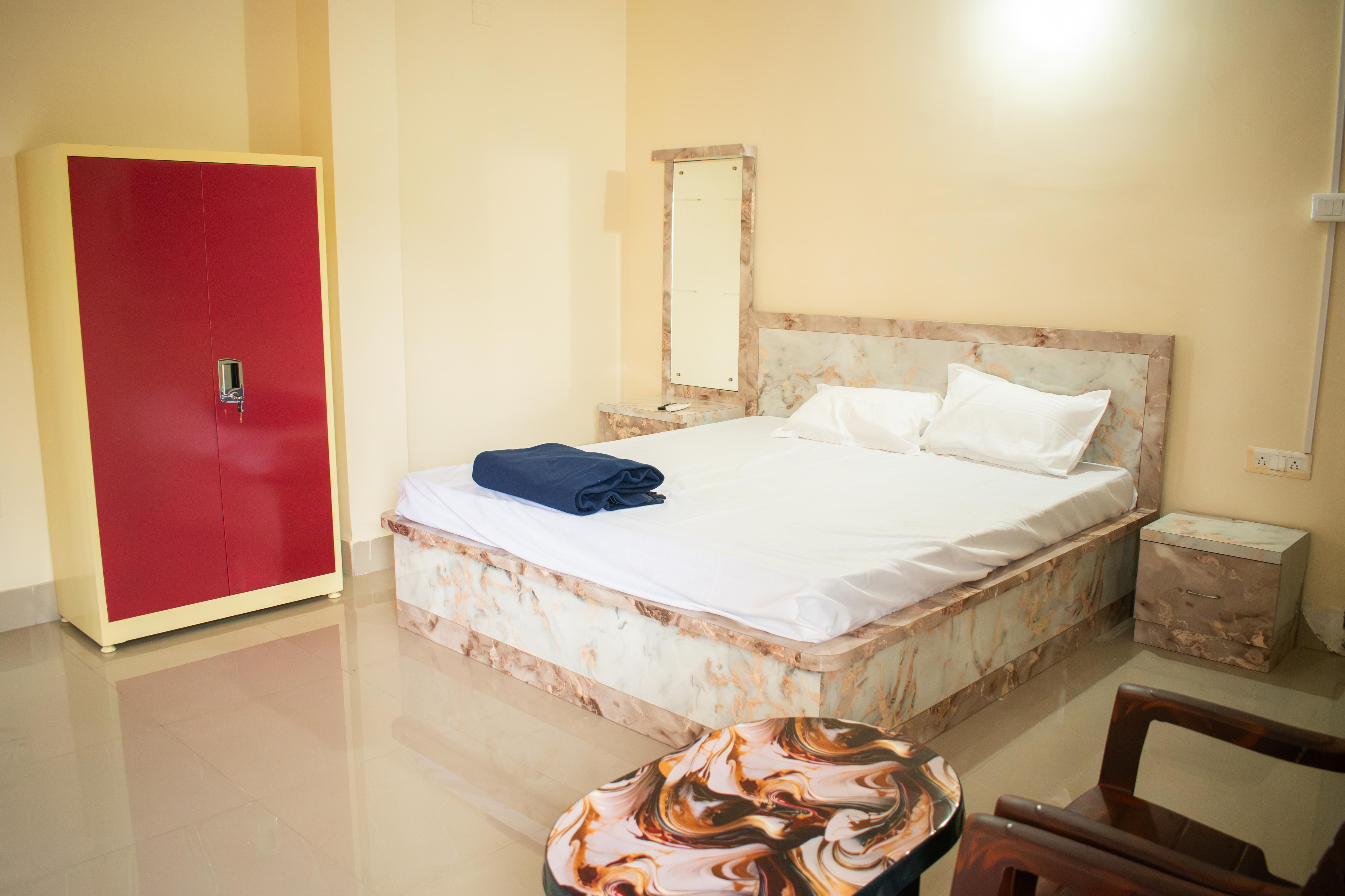 Sagar Guest House - Tap to explore photos