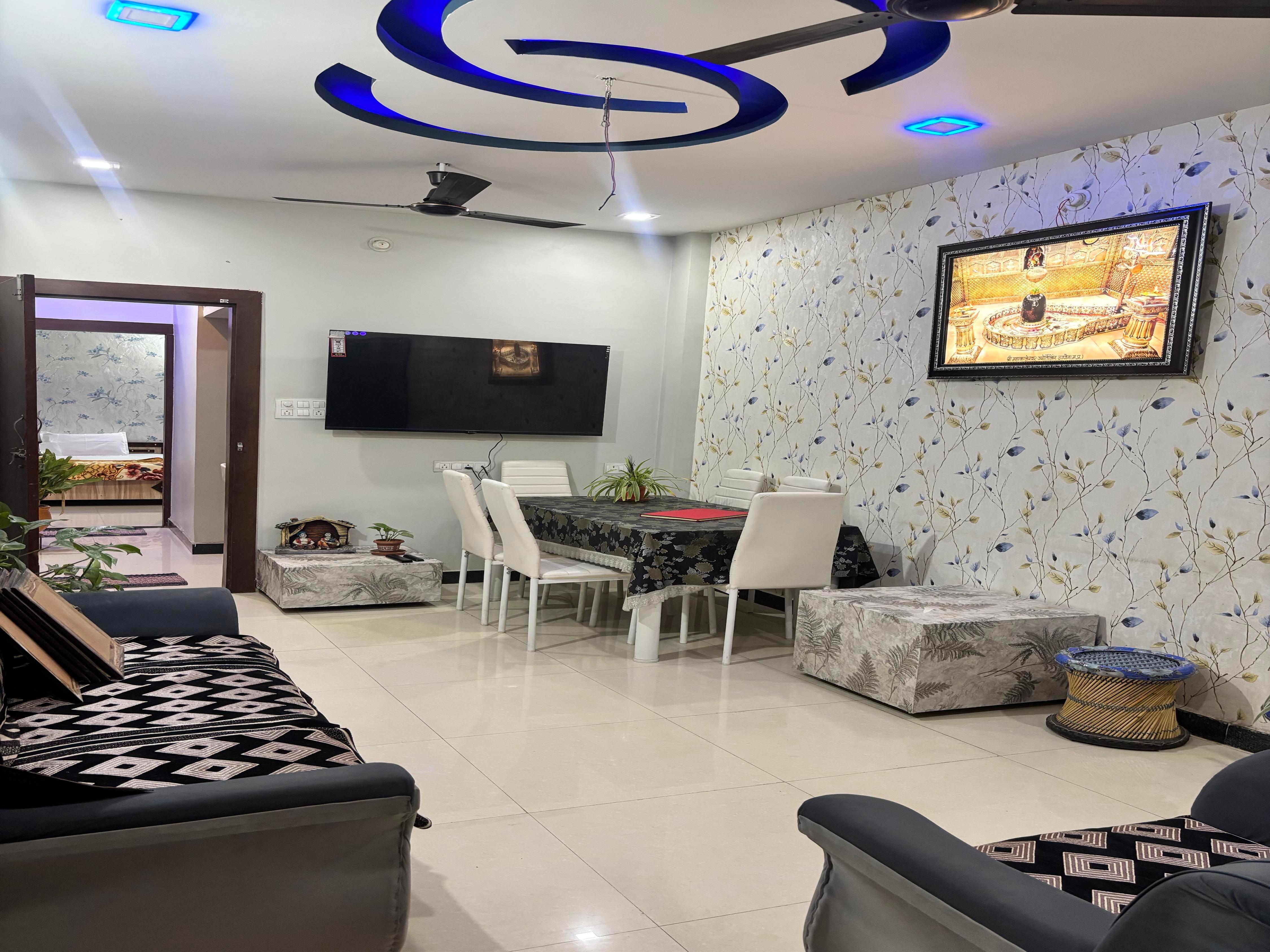 Shree Hanumate Home Stay Ujjain Jay Shree Mahakal - Tap to explore photos