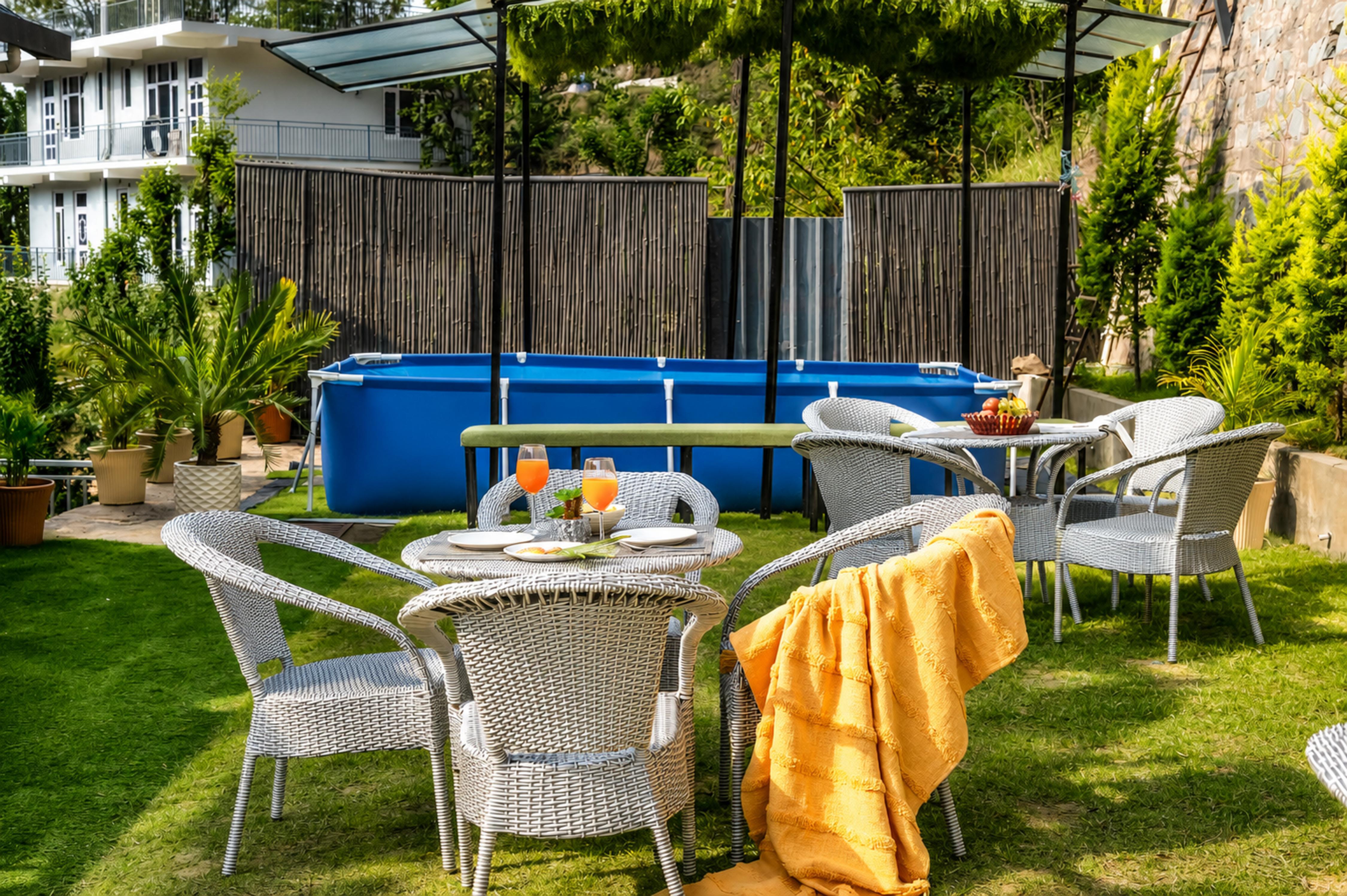 Gable Pine Peak 2bhk Accomodation - Tap to explore photos