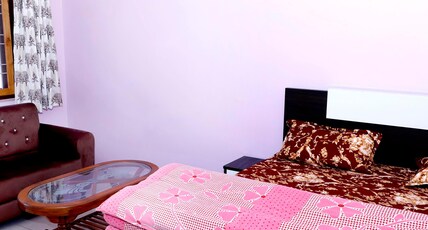HOTEL ALMORA INN Room Type - Family