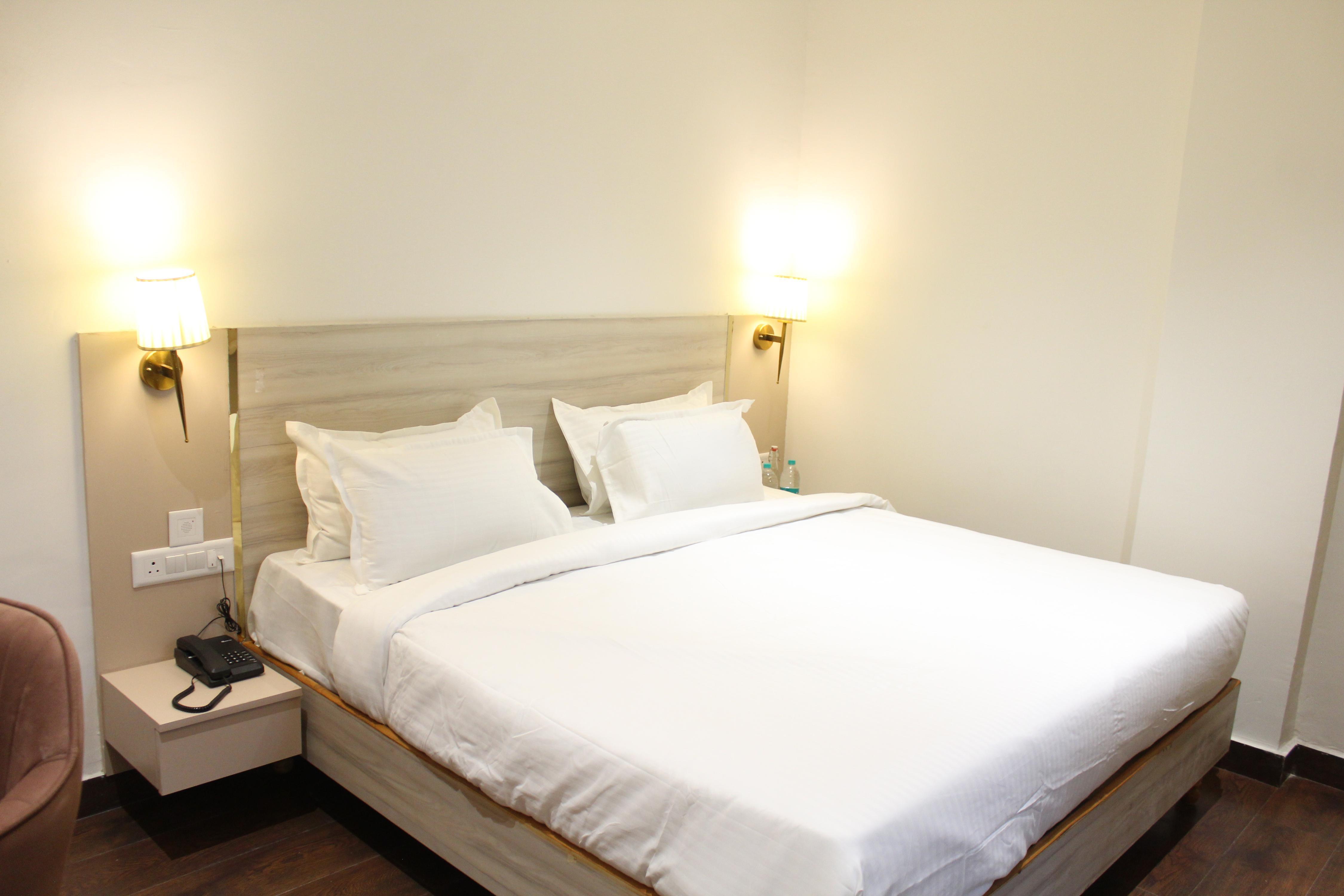 Hotel SEZ Park By Divoy Hotels & Resorts - Tap to explore photos