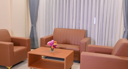 Vinsara Inns Marathahalli-Premium Hotel Room Type - Executive Suite Room With Living Hall Vinsara Inns Marathahalli-Premium Hotel Room Type - Executive Suite Room With Living Hall