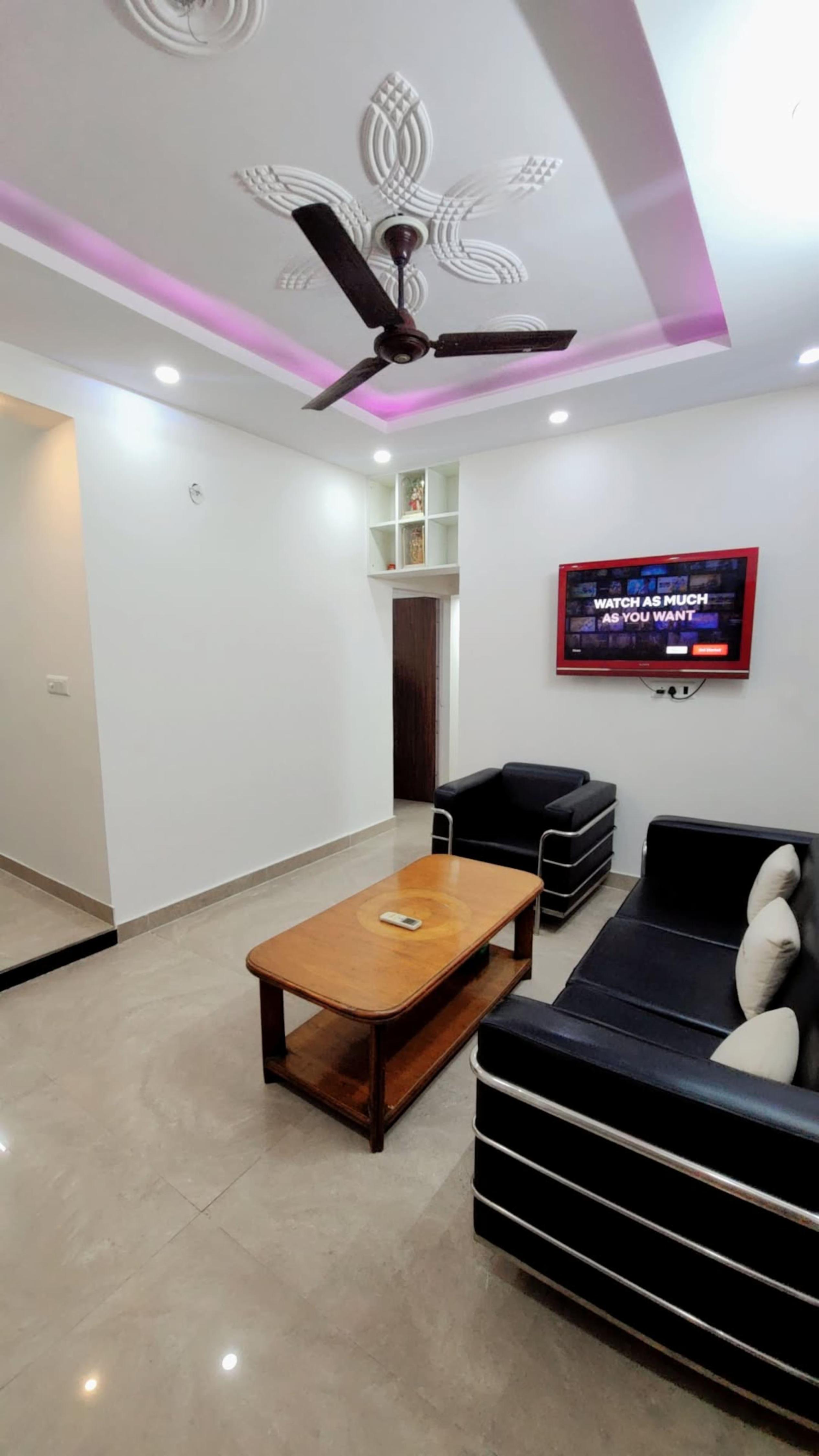 Singla HouseStay - Tap to explore photos