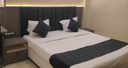 Saroja Royal Stay Room Type - Bedroom 4