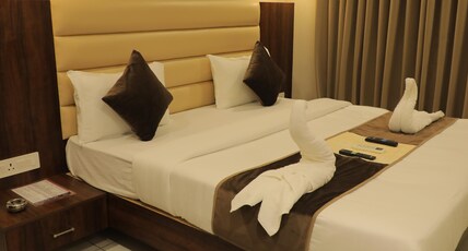 Hotel Lakshmi Tara Room Type - Premium Room
