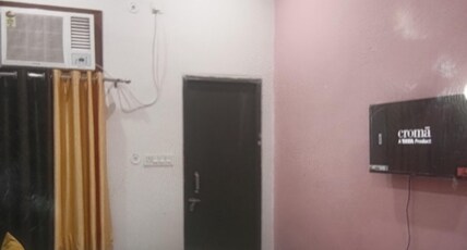 Hotel Priceless Amity University Room Type - Bedroom 3