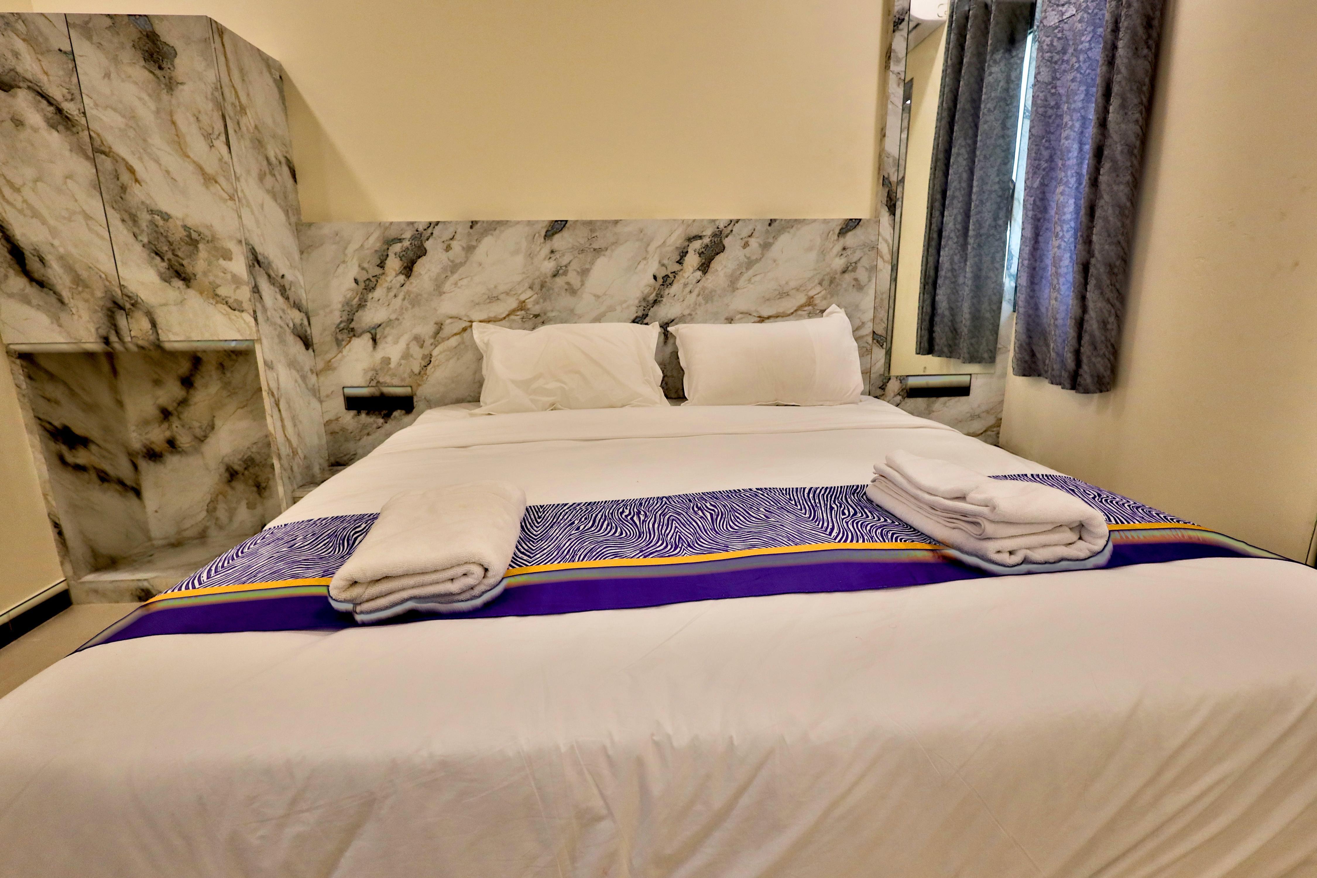 Hotel Shri Ram Inn - Tap to explore photos