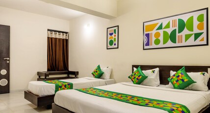 Treebo Labh Room Type - Deluxe Family Room