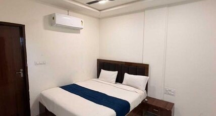 Om Home Stay Room Type - Deluxe Ac Room
