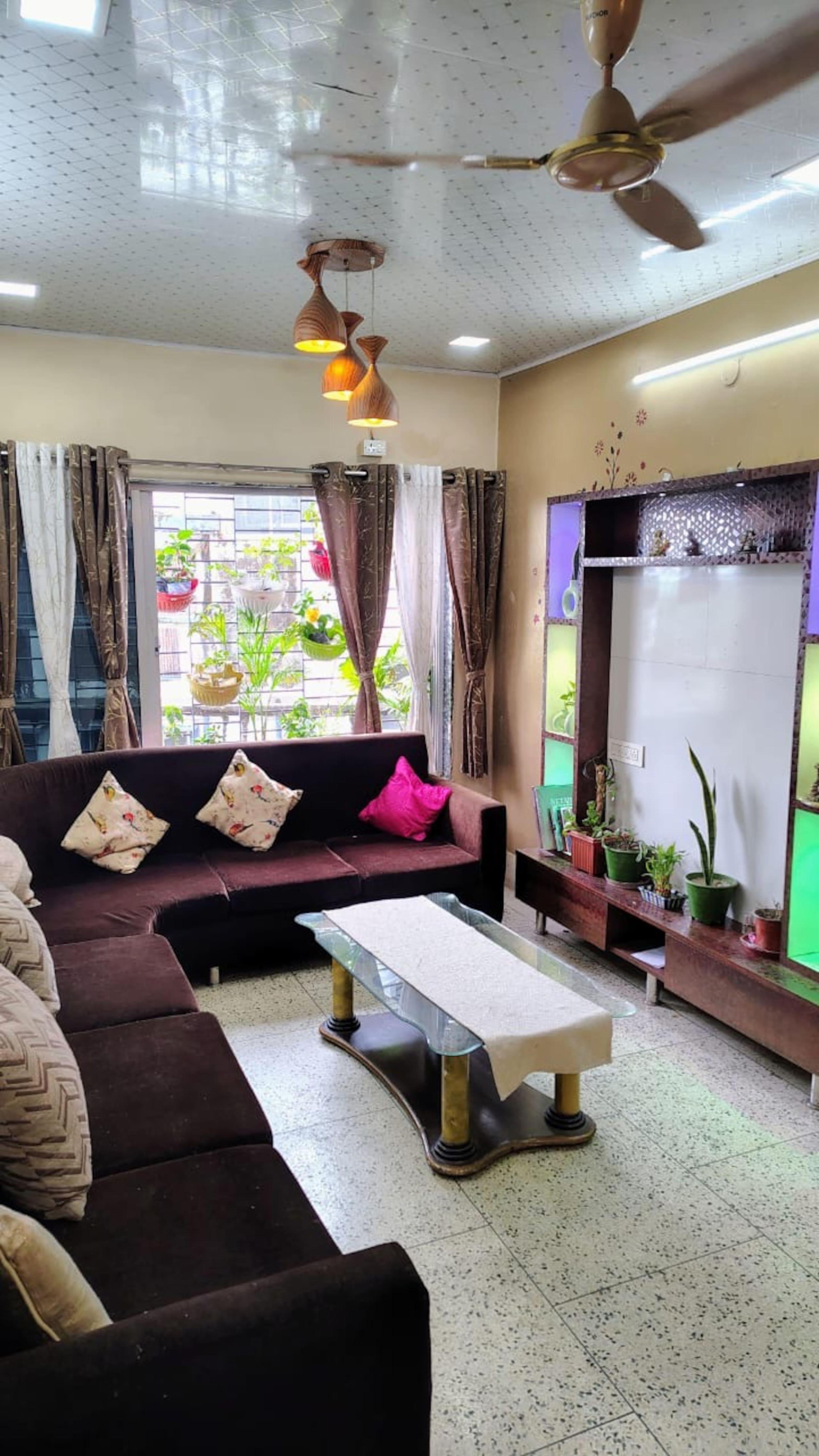 4BHK Premium Flat located near Main Market - Tap to explore photos