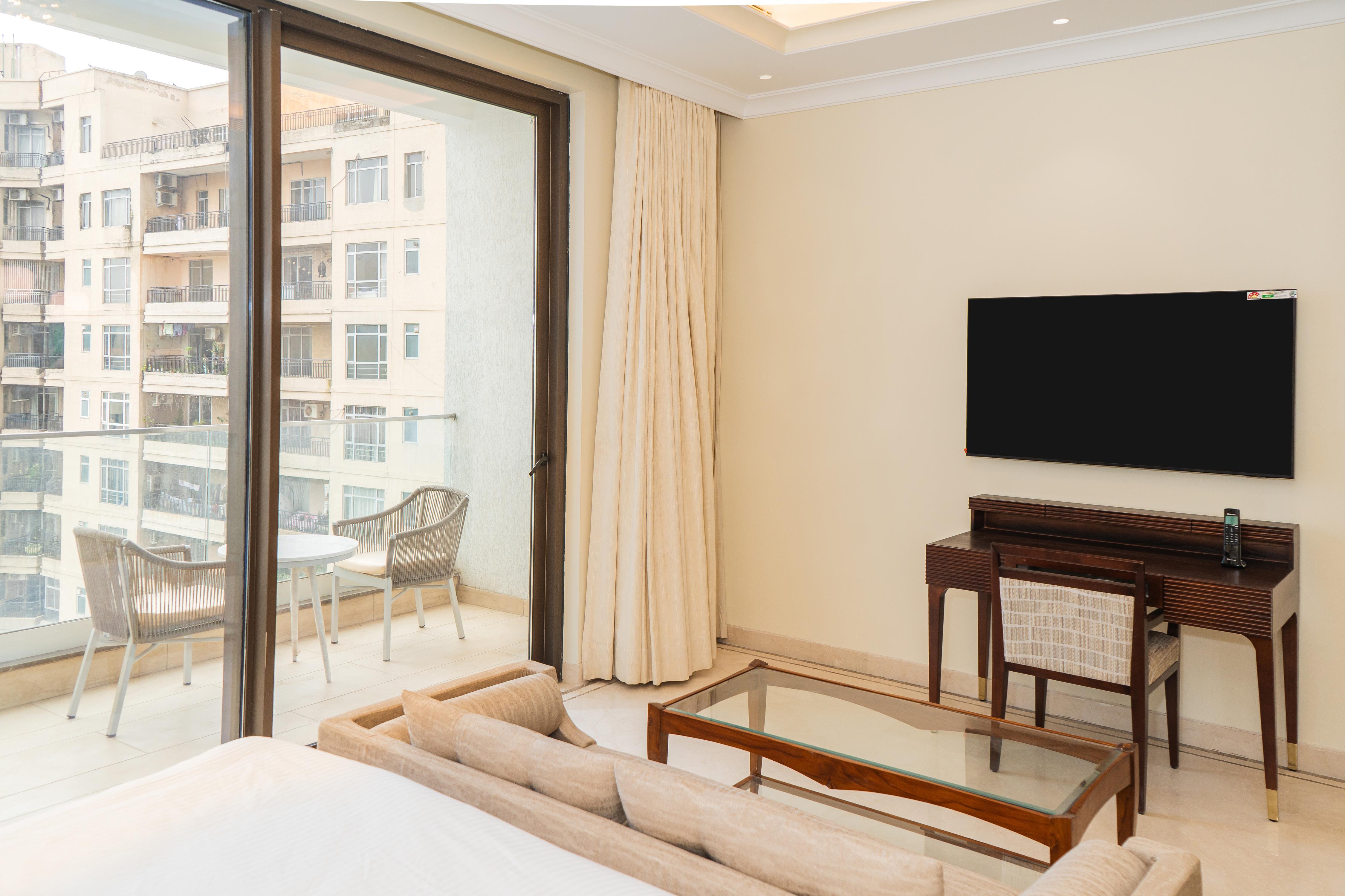 Estelle by RedOlive|Nr Medanta|30min DLF CyberHub - Tap to explore photos
