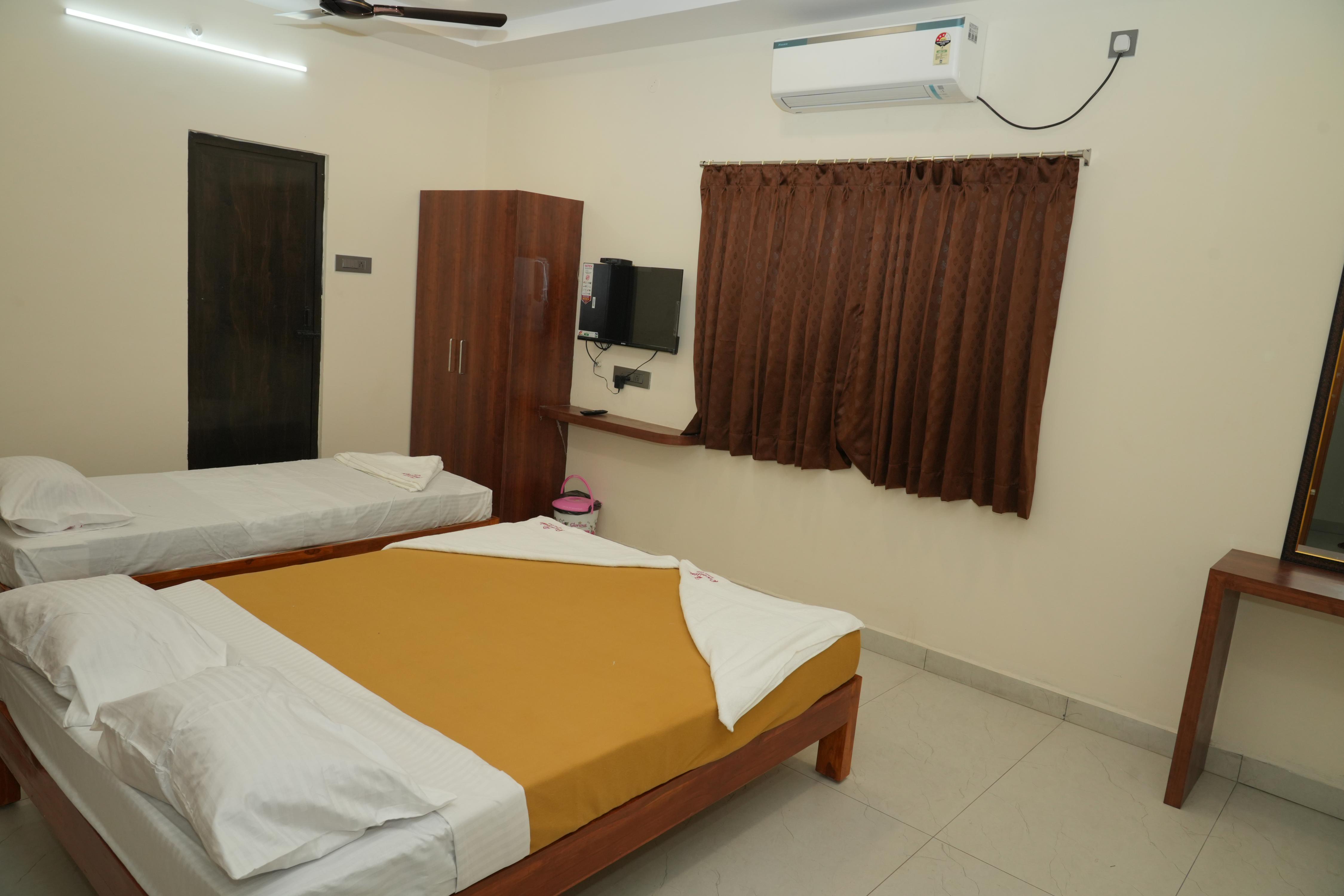 Riverside side Homestay - Tap to explore photos