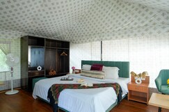 Photos of Skylight Retreat's Executive glamping tents with infinity mountain view