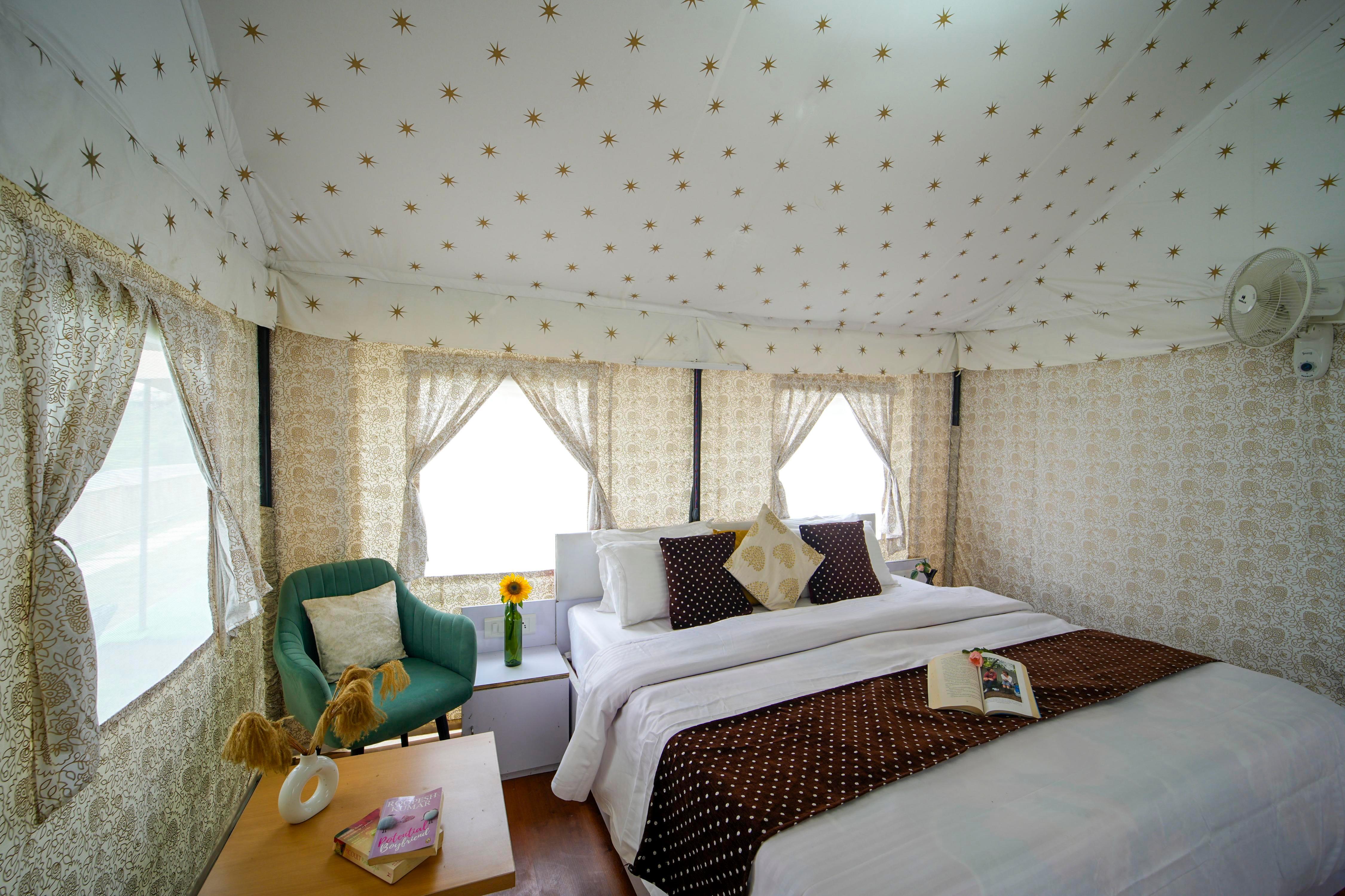 Skylight Retreat's Glamping tents with quintessential valley view - Tap to explore photos