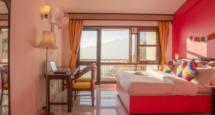 goSTOPS Mussoorie, Mall Road Room Type - Deluxe Private Room