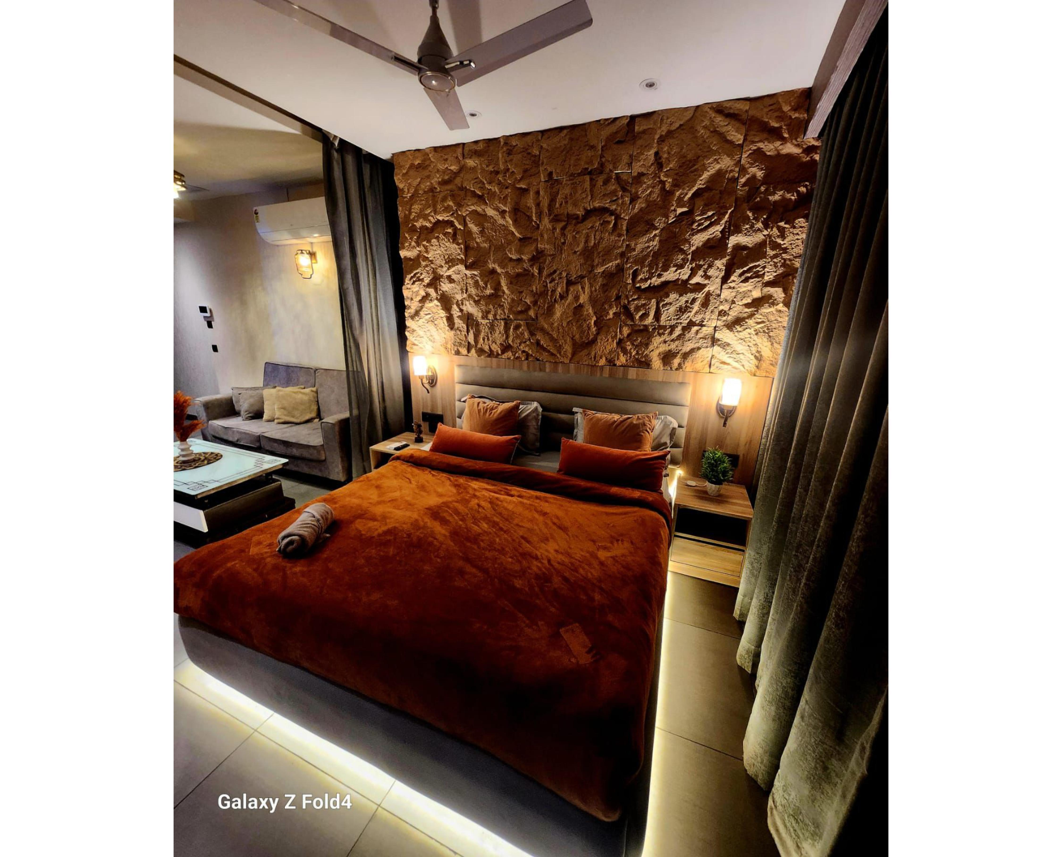 Supernova Crown Sky Residences | 43rd Floor - Tap to explore photos