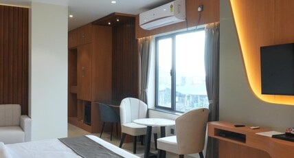 HOTEL RISHIKANYA GRAND Room Type - RKG Suite with Bathtub HOTEL RISHIKANYA GRAND Room Type - RKG Suite with Bathtub
