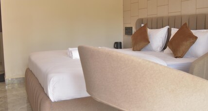 MoonMist Resort Room Type - Hill View Couple Cottage With Balcony