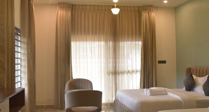 MoonMist Resort Room Type - Family Cottage With Balcony