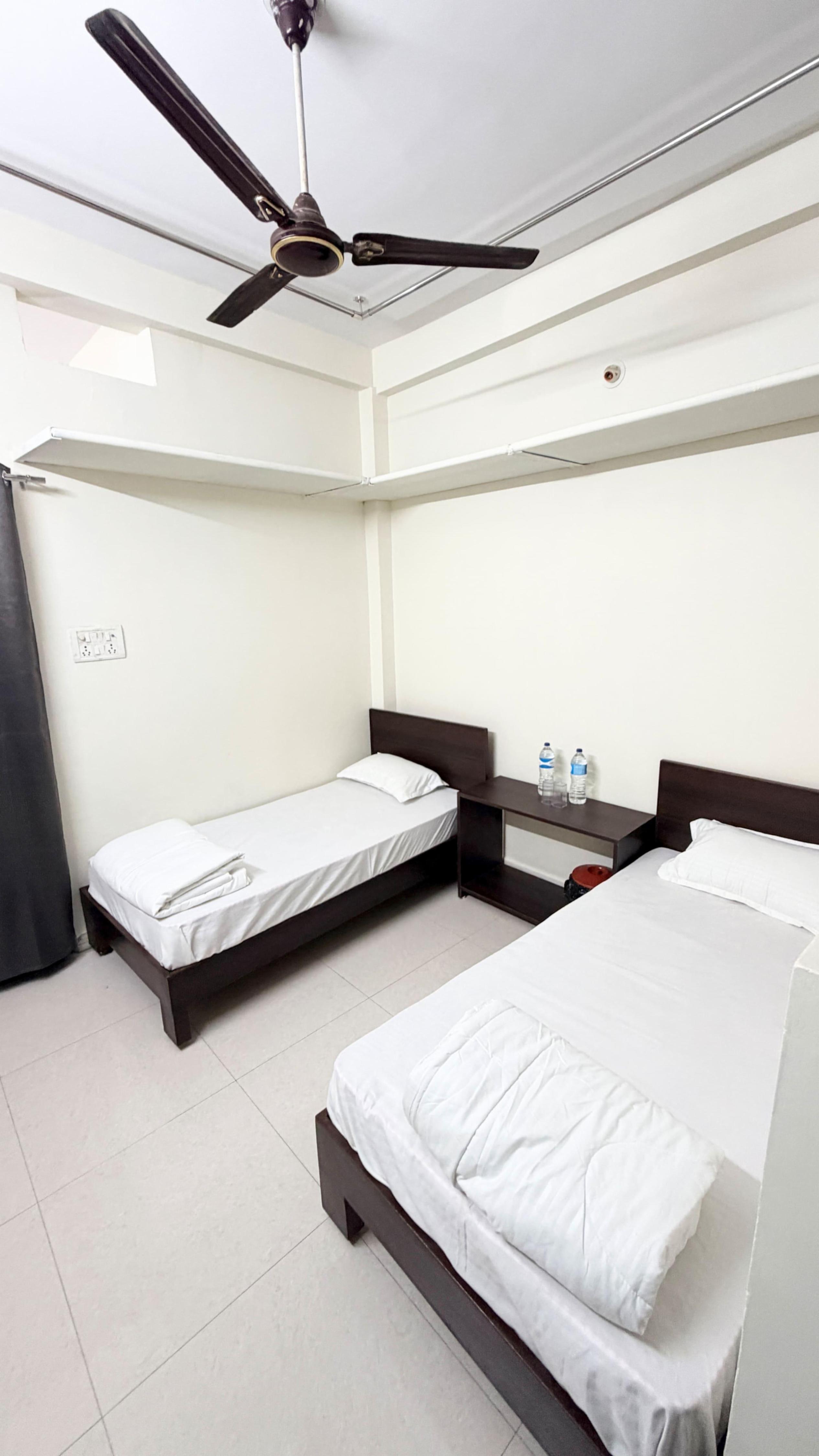 Ujjain Bliss Stay Spacious AC Homestay - Tap to explore photos